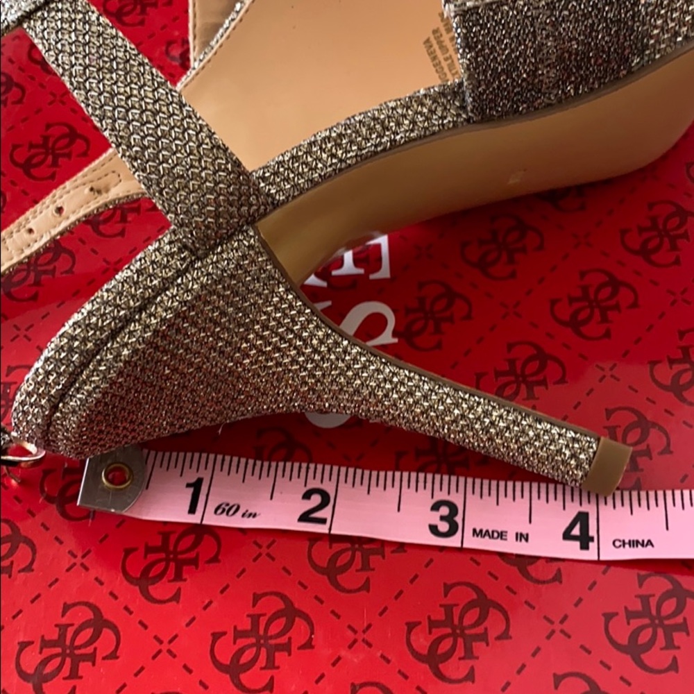 Guess gold fabric dressy heels - Picture 4 of 5